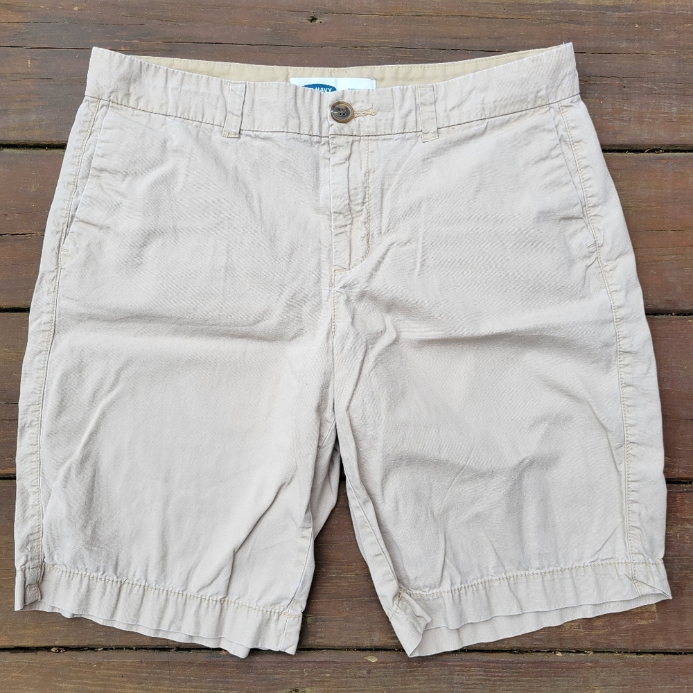 Old Navy Khaki Bermuda Shorts - Size 10 (Great Condition)